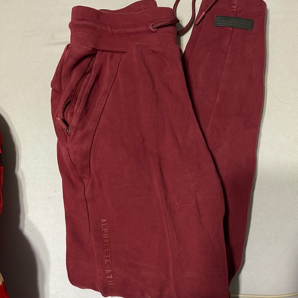 Alphalete joggers